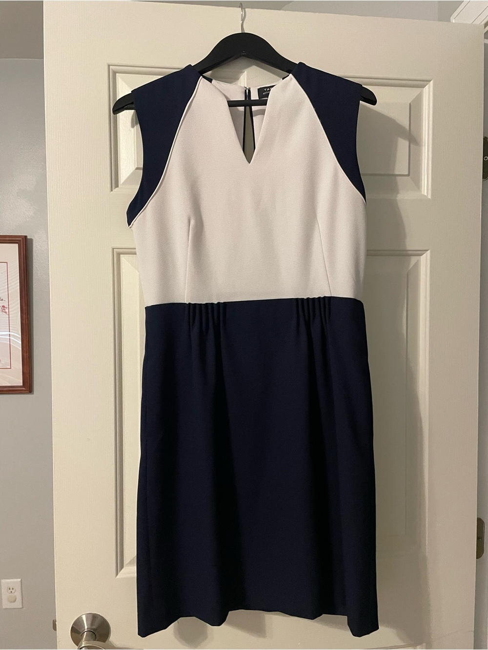Tahari Sleeveless Two-Tone Navy and White Shift Dress